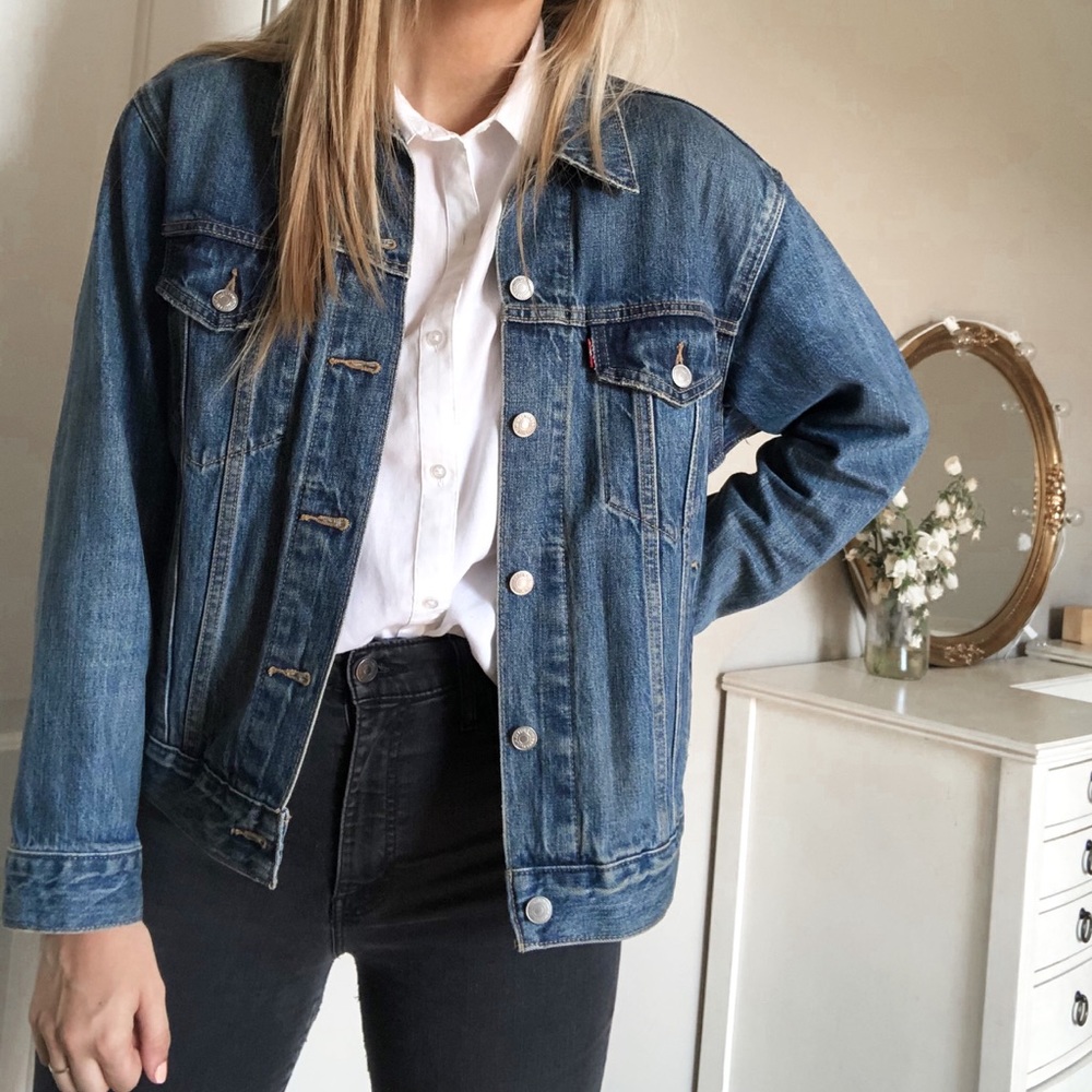 Levi’s Ex-Boyfriend Trucker Jacket L Medium Wash